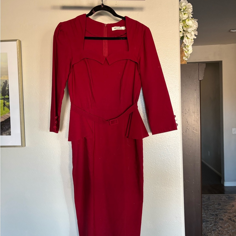 Adrianna Papell Elegant Red Long Sleeve Dress